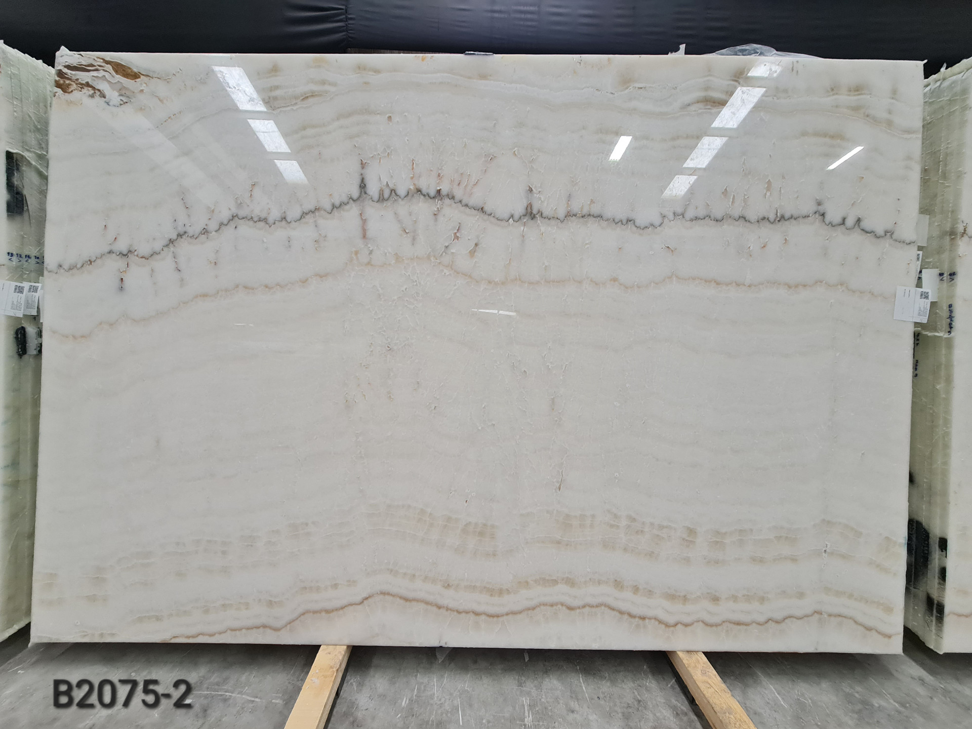 White Onyx - Main